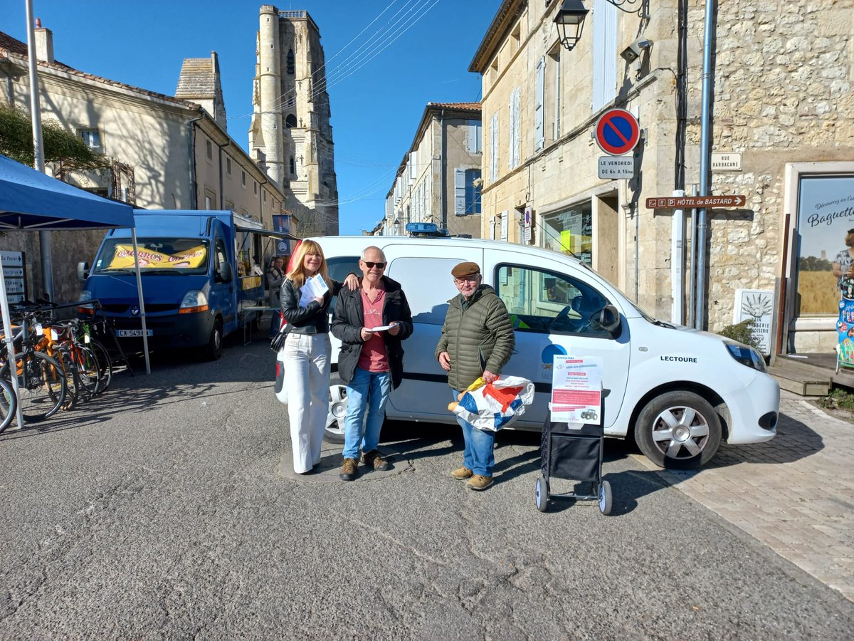 📢 Sur le terrain pour une agriculture au service de tous ! 🌾🚜

Ce matin, nos camarades étaient sur les marchés de Beaumont-de-Lomagne et de Lectoure pour échanger avec les habitants et diffuser notre tract sur les propositions communistes pour une agriculture juste, durable et
