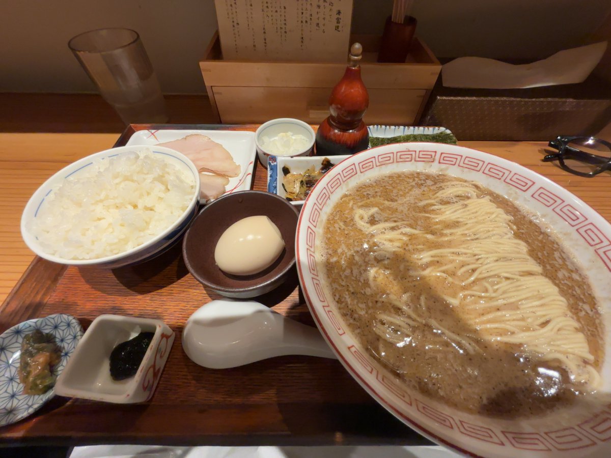 jmsburger's tweet photo. いい意味で裏切られました。帰って勉強。 https://t.co/HceanxejYf