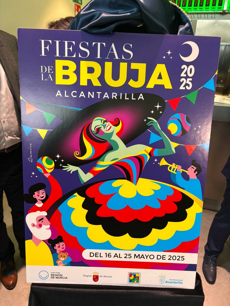 Las Fiestas de la Bruja 2025 ya tienen cartel! Presentado hoy en #SaladeCatas <a href="/estrellalevante/">Estrella de Levante</a> que sigue siendo patrocinador principal de las <a href="/FiestasBruja/">Fiestas Bruja</a> Ya falta menos!