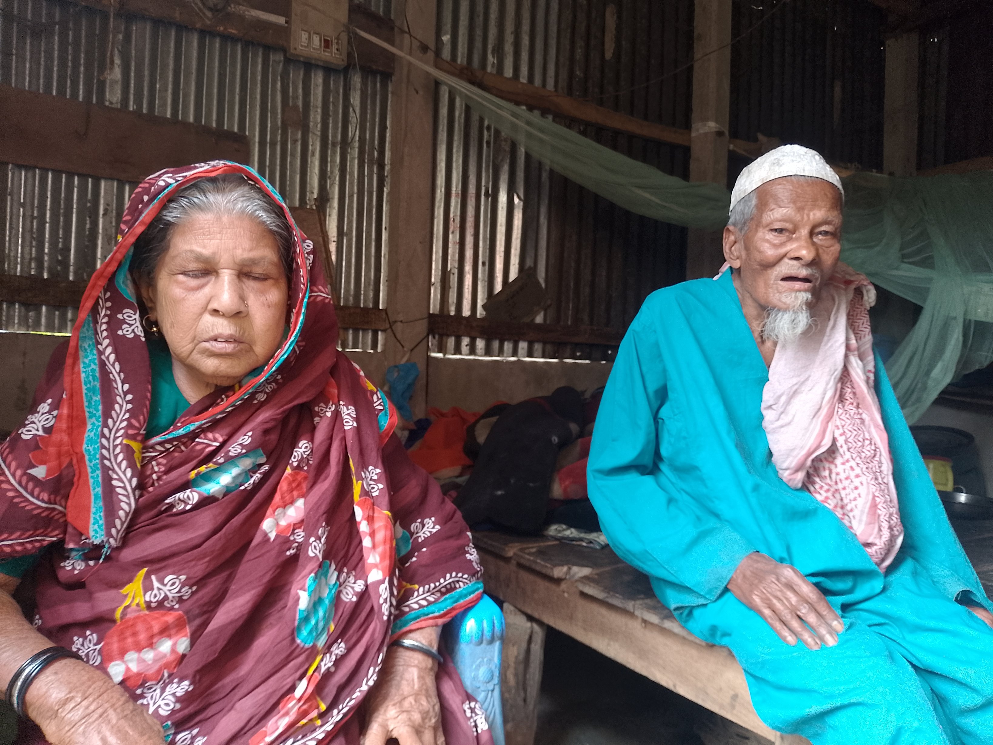 ‎শতবর্ষী মফিজ মাস্টার খালি চোখেই পড়তে পারেন কোরআন