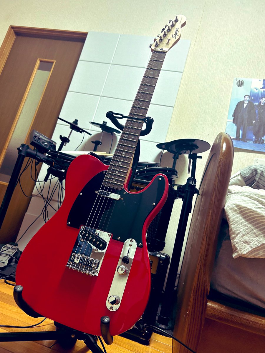 TaimaruH's tweet photo. テレキャスよな
やっぱ https://t.co/HIhFUM54dB