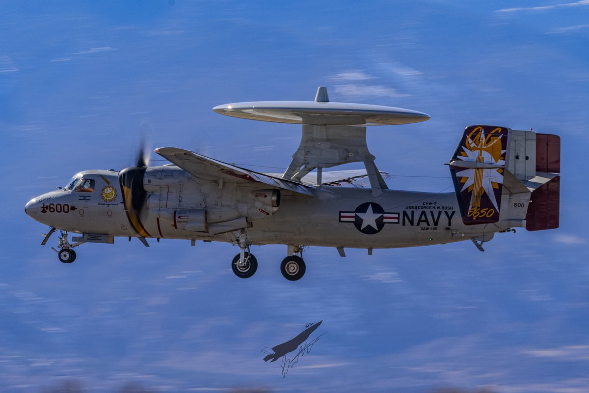 Bren_Horton's tweet photo. 2.22.25 | Nice tail art on a nice bird.

USN Northrop Grumman E-2D Hawkeye 165650 as “KING61” ARR and DEP TWY 17R @COSAirport.

#avgeek #aviation #aviationphotography #photography #Colorado #canon #KCOS https://t.co/dC8U4MK861