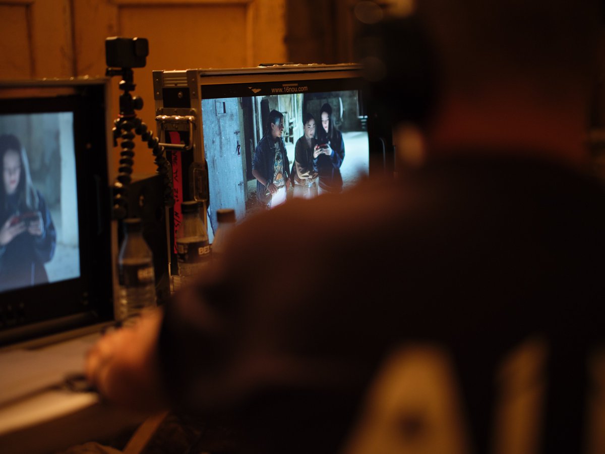 🔔Estem d'estrena! #ExperimentAÜC

👻Sis actors, un edifici abandonat i fenòmens estranys. El resultat? Un docureality que converteix el rodatge d'un curt de terror en un experiment psicològic.

💛Gràcies a l'equip per fer-ho possible!

📲Tots els episodis disponibles a <a href="/som3cat/">3Cat</a>