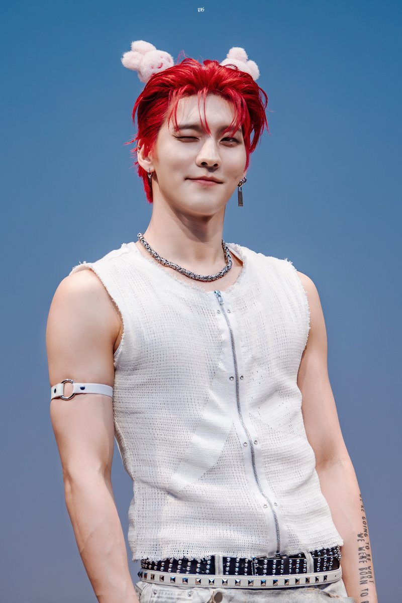 241010 사운드웨이브 팬사인회

😉💕

#VANNER #배너 #GON
#사운드웨이브 #에스플렉스센터B1