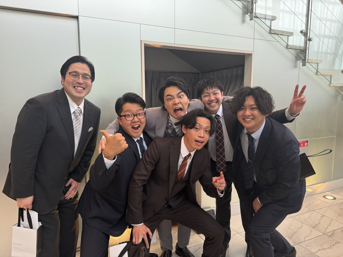 xkaz009x's tweet photo. めちゃくちゃ最高に楽しかったーー。。。
けいぞうさんおめでとうございます🙇‍♂️
あ、あと31歳になりました🎈
いいねで祝ってください🫰 https://t.co/UwzoZ7SlQw