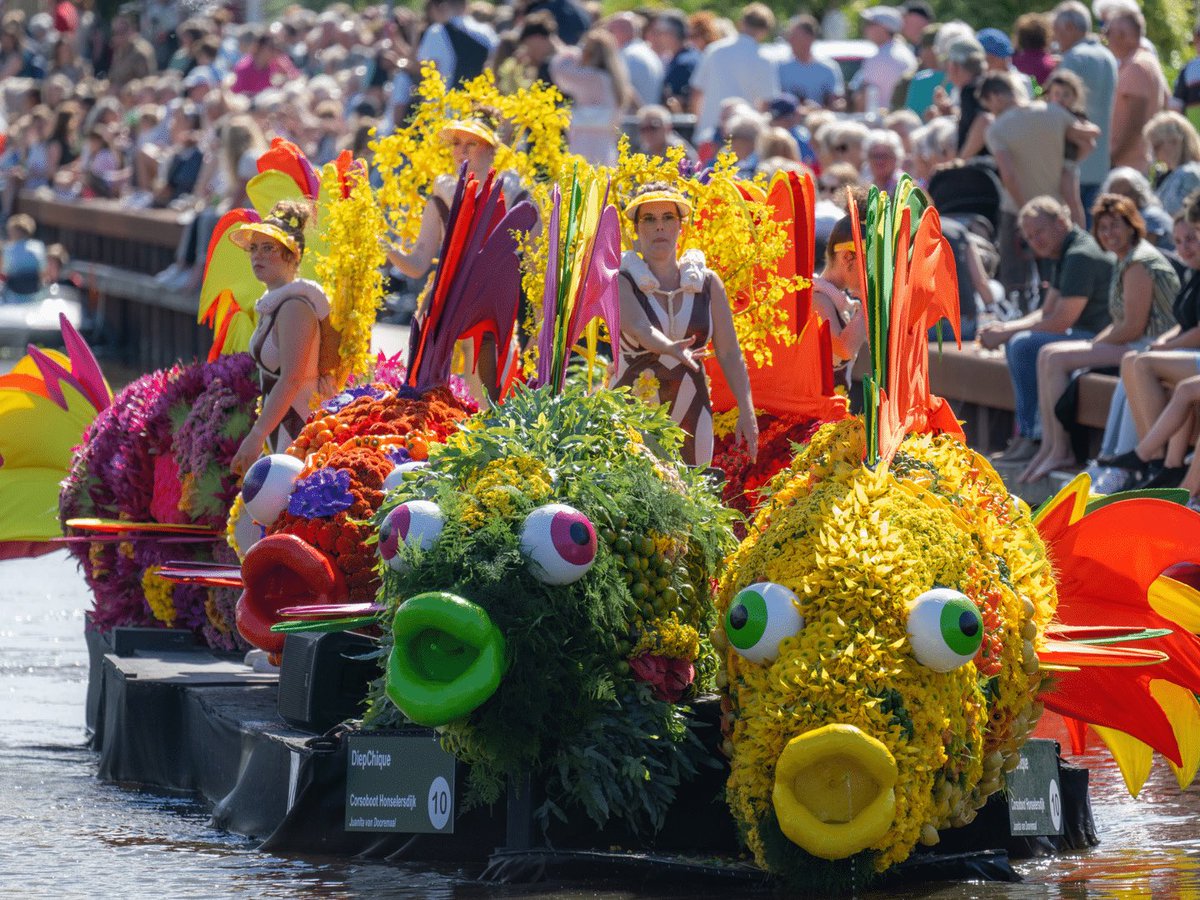 VarendCorso's tweet photo. 🥹Varend Corso blijft in 2025 aan de kant🥹
“We willen een corso neerzetten waar Westland trots op kan zijn”

Het bestuur heeft het weloverwogen en moeilijke besluit moeten nemen dat Varend Corso Westland dit jaar niet door kan gaan. https://t.co/UO1fAJuZH8