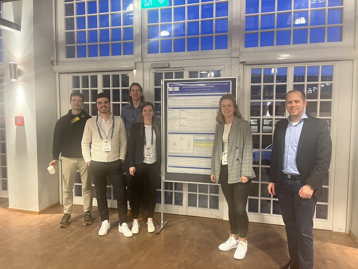 „Best Poster Award“ for Christin Ambaum for her first content of her PhD-project on anaerobic energy metabolism at the #GEST25 conference last week in Saarbrücken 😎🤗🤩 Many thx to <a href="/SpoMedSb/">Sports Medicine Saar</a> , <a href="/Brina1812/">Sabrina Skorski</a> and #DVSsportwissenschaft for the wonderful conference 👍