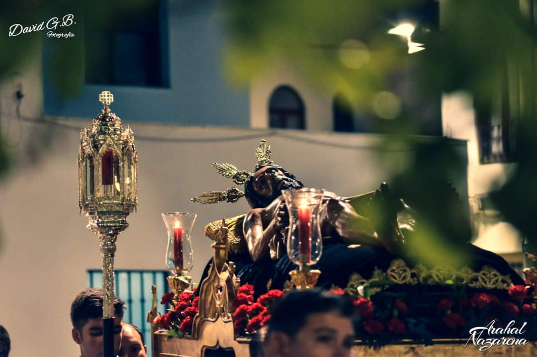 #CuaresmaEnArahal

Calendario Hermandad del Santo Entierro de Arahal para la Cuaresma de 2025.

• Viernes, 4 abril: Besamanos a Mª Stma de los Dolores y besapiés al Cristo Yacente

• Del 5 al 11 abril: Septenario

• Sábado, 5 abril: Vía Crucis del Cristo Yacente

📸 David GB