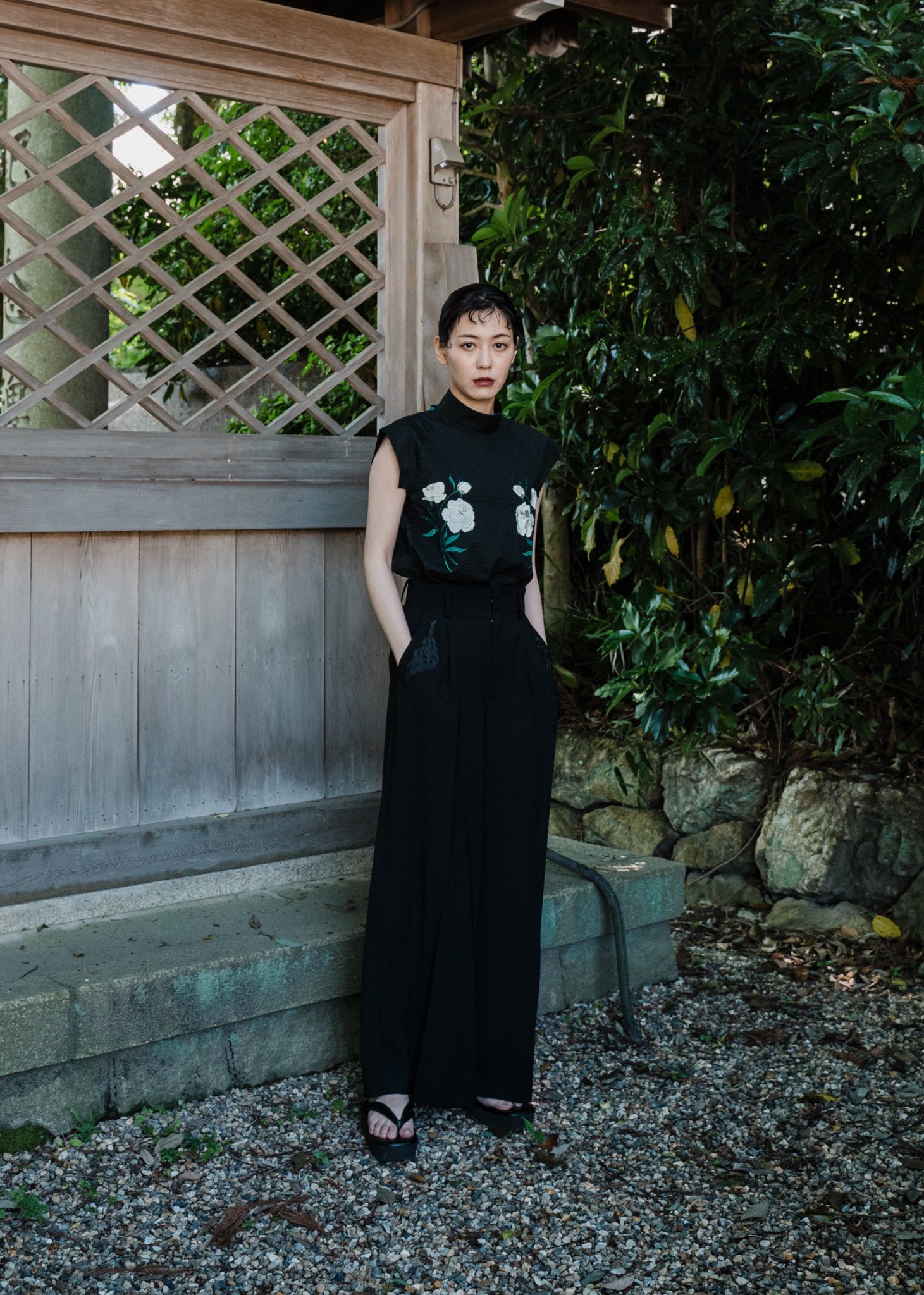 iconology】 花を着るブラウス#04 松-black-