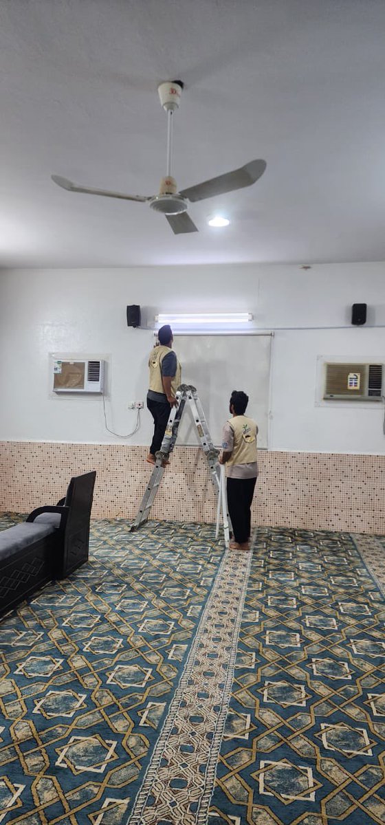 بفضل الله اختتم فريق إحسان عرمرم أعمال صيانة المساجد لاستقبال شهر رمضان المبارك في حملته السنوية السابعة 
شكرا لجهود المتطوعين التي ساهمت في نجاح هذه الحملة المعتادة في كل عام وتقبل الله منا ومنكم