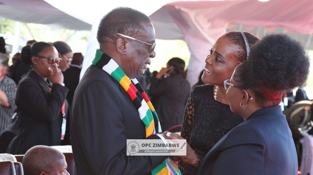 CMukungunugwa's tweet image. Moments of warmth and unity! Former First Lady Dr. Grace Mugabe and President Emmerson Mnangagwa share a lighthearted moment, showcasing the beauty of unity and love. #ZimbabweUnity #UnityInAction