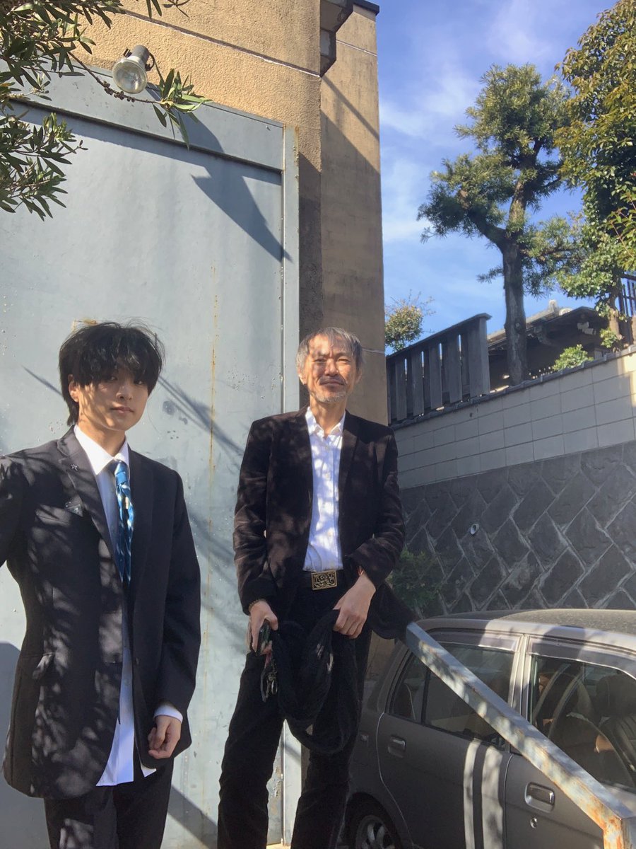 幼少期より色々お世話になった皆々様方、お陰様で無事なんとか高校卒業する事ができました。
ありがとうございました。