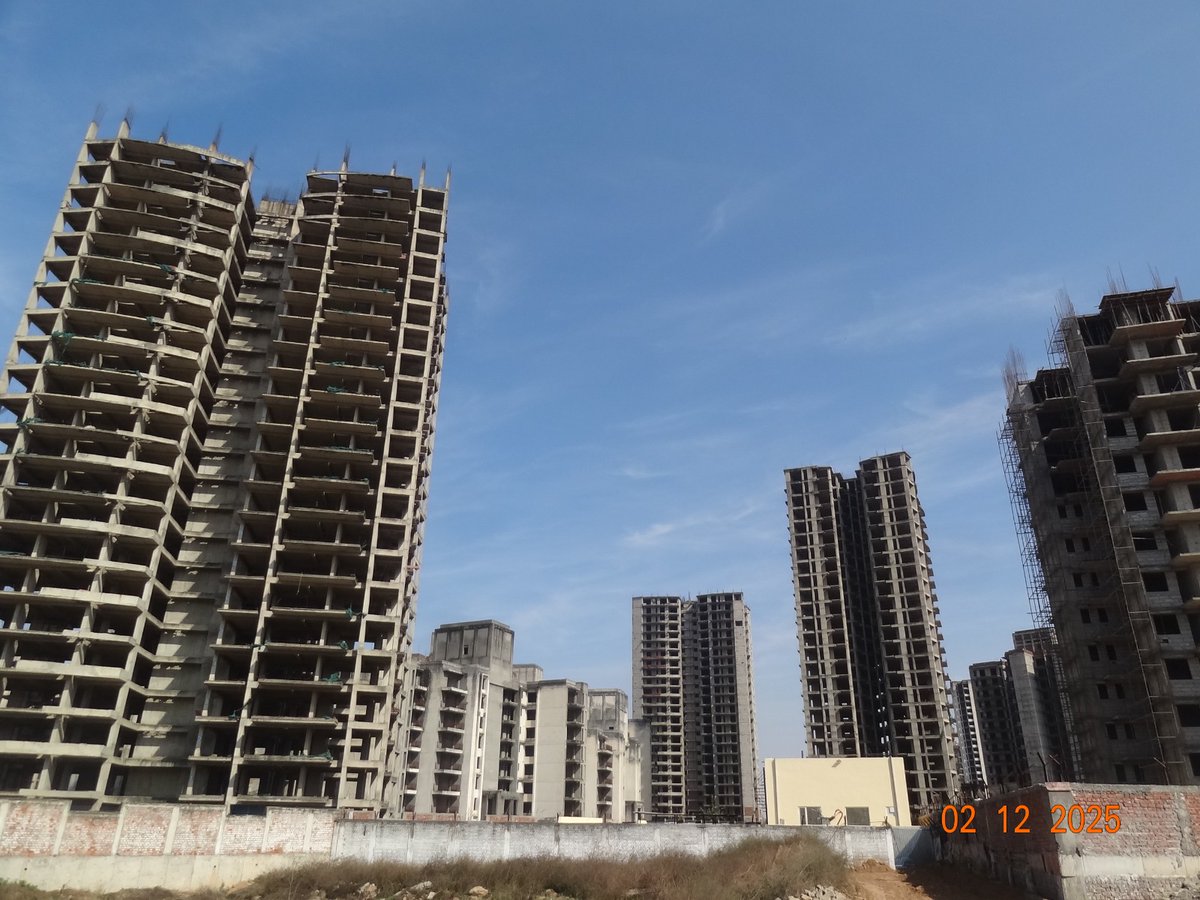 wisdomwide10's tweet photo. @IndianExpress @Nirbhaya99 Good.  Orris a big liar . Operating without   CTE, since 2015, without EC since 2017, without  HARERA registration. . Project licenses lapsed.  Has not  obtained CTO from Pollution Board.   Sold community sites +10 acre land without buyers consent.  Siphon buyers money. https://t.co/grUO8wF1OQ