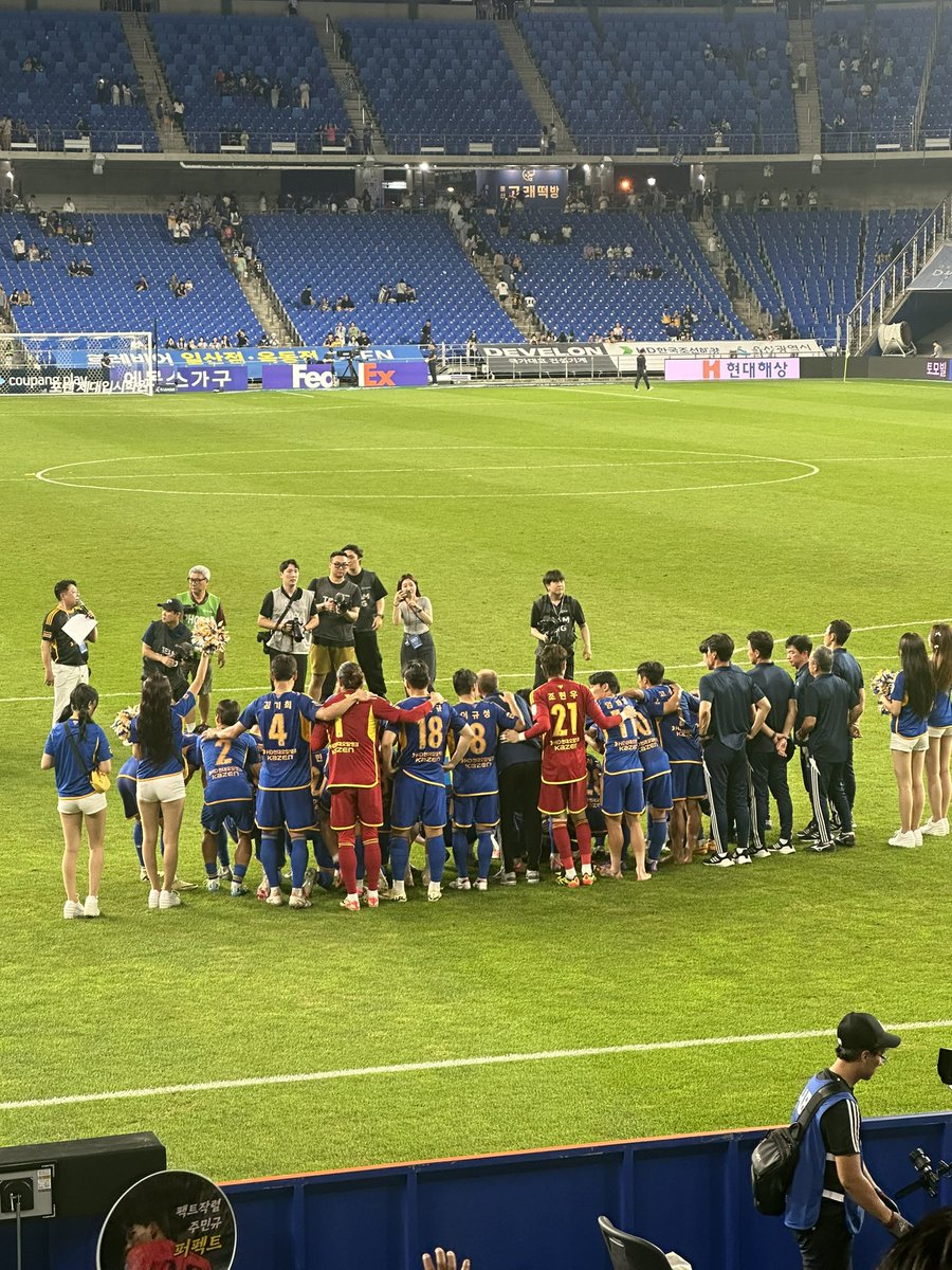 waveofparang's tweet photo. #트친소 #축구트친소
울산3년째 조아하고 잇어용 👉🏿👈🏿..
축잘알 트친들 뫼십니다 https://t.co/VjEqs1UYXU