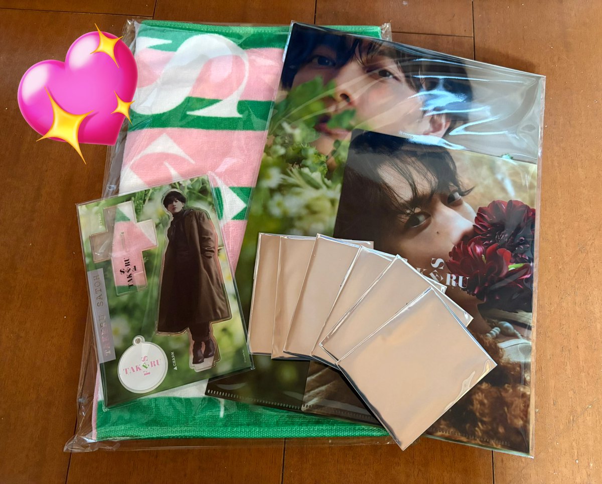rei51146010's tweet image. やっと届いた🎁🩷💚
トレカ開封しよ〜多分かぶってるよね🥺

#佐藤健 #TAKERUFES 
#佐藤健ファンミ  #佐藤健CANDY 🍬