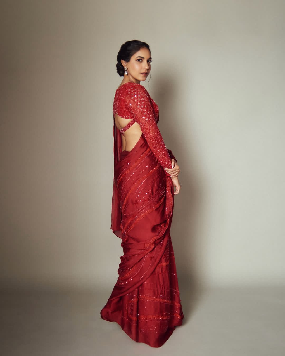 Gk8BST8XwAAmvST?format=jpg&name=large