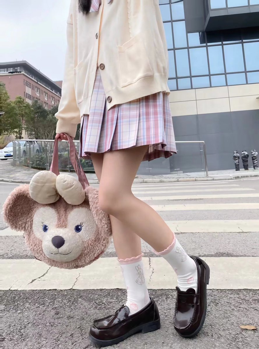 AooMoN676's tweet photo. #女s #男m #贱狗 #贱狗舔脚 #原味袜子 #原味
想尝一下两万步的味道吗 https://t.co/l7hJidaSMo