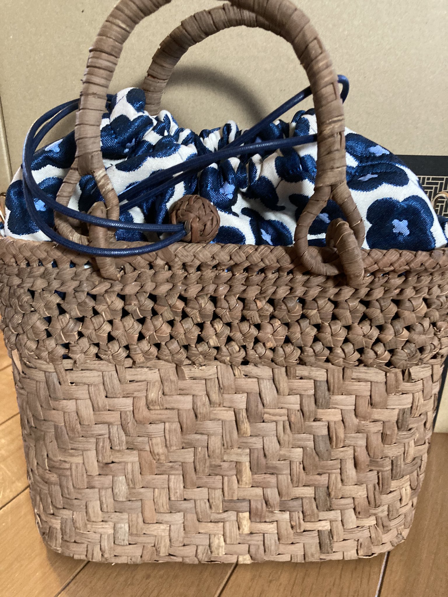 山葡萄　皮 約2キロ 山葡萄 皮 約2キロ