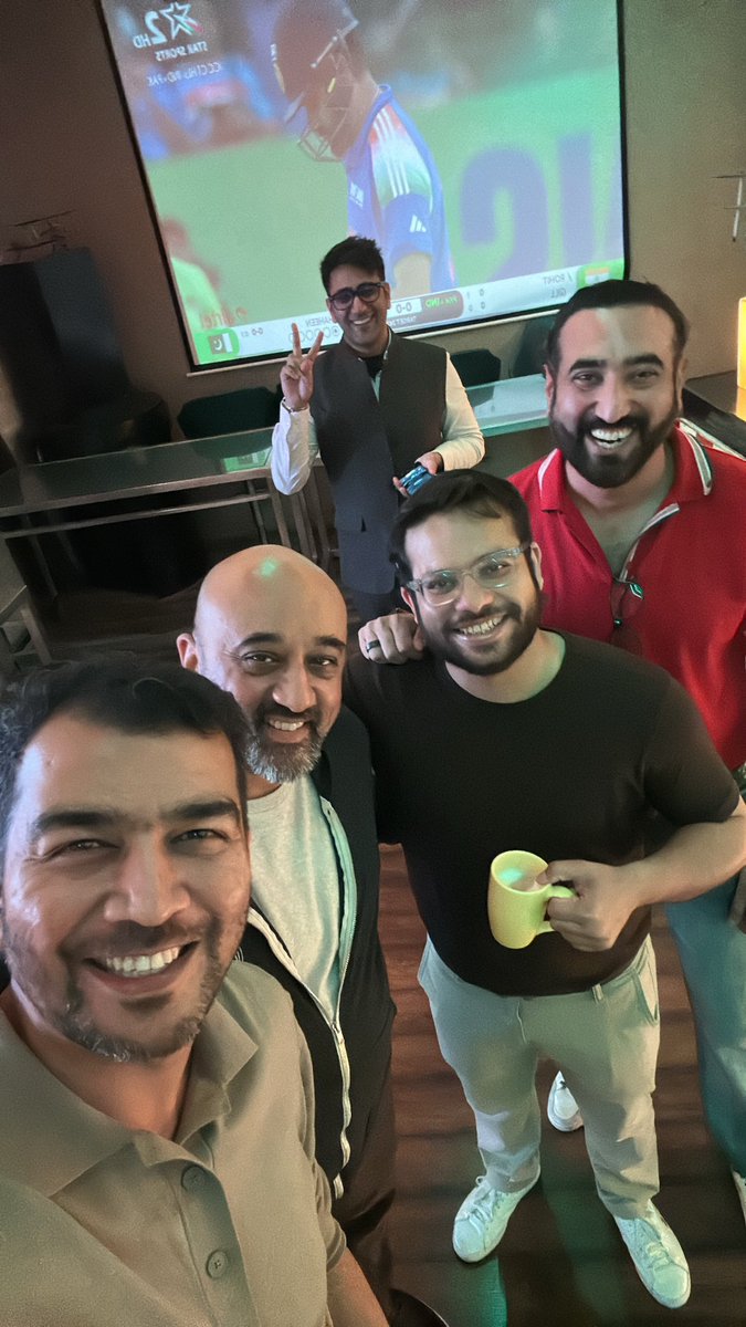 Manujain (@manu_jain) on Twitter photo Always appreciating the good guys :) 
With <a href="/AggyAbhishek/">Aggy | Abhishek Agarwal</a> <a href="/pjain/">Pankaj Jain ๐</a> <a href="/_kkumar/">Karan Kumar</a> 
You were missed <a href="/Sairee/">Sairee Chahal</a> Always appreciating the good guys :) 
With <a href="/AggyAbhishek/">Aggy | Abhishek Agarwal</a> <a href="/pjain/">Pankaj Jain ๐</a> <a href="/_kkumar/">Karan Kumar</a> 
You were missed <a href="/Sairee/">Sairee Chahal</a>