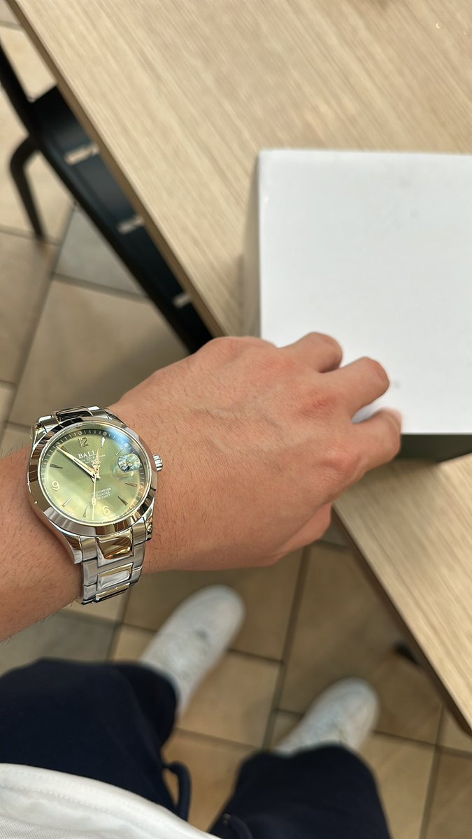 Uzun süre karasızlık sonucu kararımı verdim 😂 COSC sertifikalı Ball Engineer III Ohio aldım. Kutu açılış videosunu da youtube kanalıma koydum video uzun olduğu için yükleyemedim buraya. Bir hayırlı olsun alırım 👋🏼 Kolumdan çıkartmak istemiyorum 😂

youtube.com/shorts/LRXgsv6…