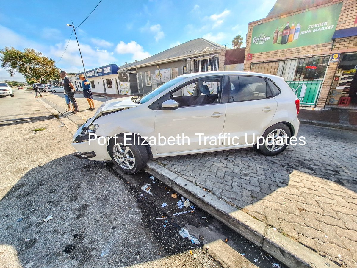 trafficupdatePE's tweet image. Fettas &amp;amp; Prince Alfred-Two vehicles involved @_ArriveAlive @FatalMoves @HeraldNMB @AlgoaFM @AlgoaFMNews @bayfmofficial @GardmedPE @@jacquesbrand @RAF_SA @JanineCLee @jour_maine @EP_Media24
