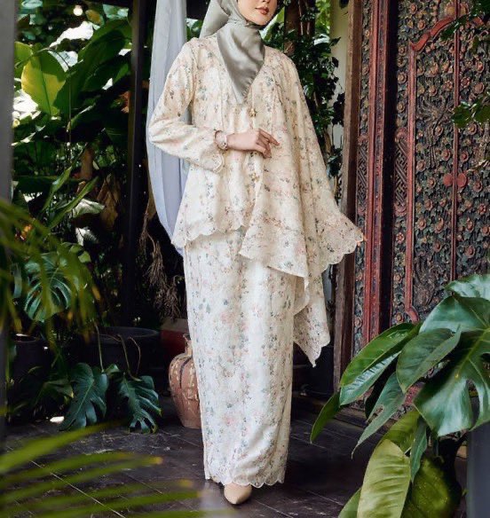 qtpilove's tweet photo. Since Raya dah dekat, I nak share Baju Raya design terbaru from all Brands and ada yang serendah RM80 pun tau 🫶🏻

A thread of Baju Raya Collection 🧚🏻‍♀️ https://t.co/FVJTrySlSb