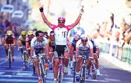 🌡Rànking de mejores ciclistas sprinters de la historia 🚴‍♂️

1️⃣Cipollini
2️⃣Cavendish
3️⃣Van Looy
4️⃣Petacchi
5️⃣Kittel
6️⃣Abdoujaparov
7️⃣Van Steenberger
8️⃣Greipel
9️⃣Zabel
1️⃣0️⃣Maertens

😏 Estas de acuerdo? Qué cambiarias? Os leo! 🔥