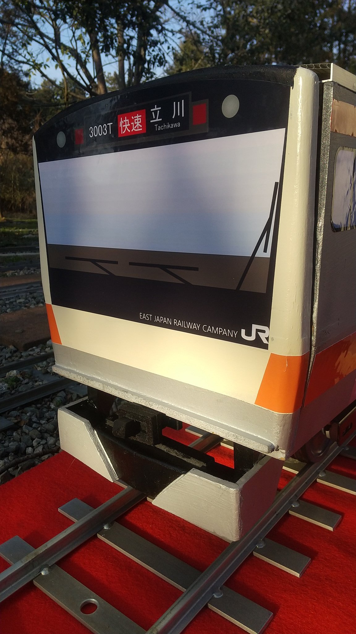 祝 鉄道開業150年」ミニ庭園鉄道（乗用5インチ）オリジナル列車二両