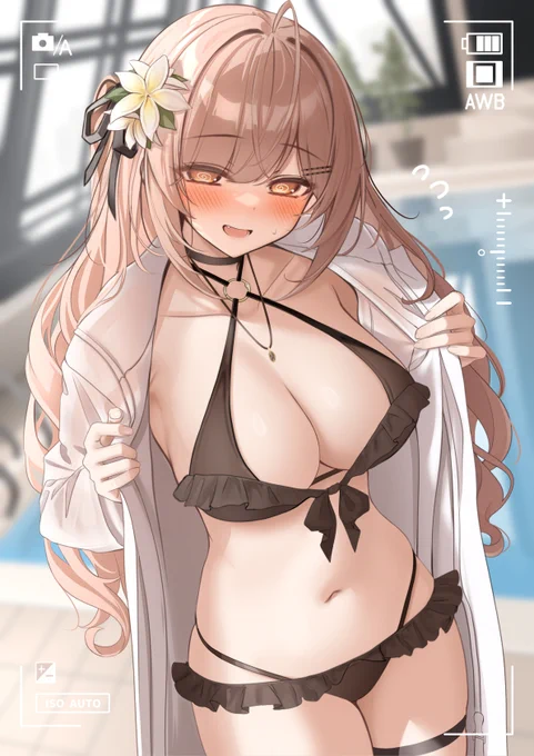 「この水着かわいいのはわかるんだけどさ…ちょっと大胆過ぎない?」 