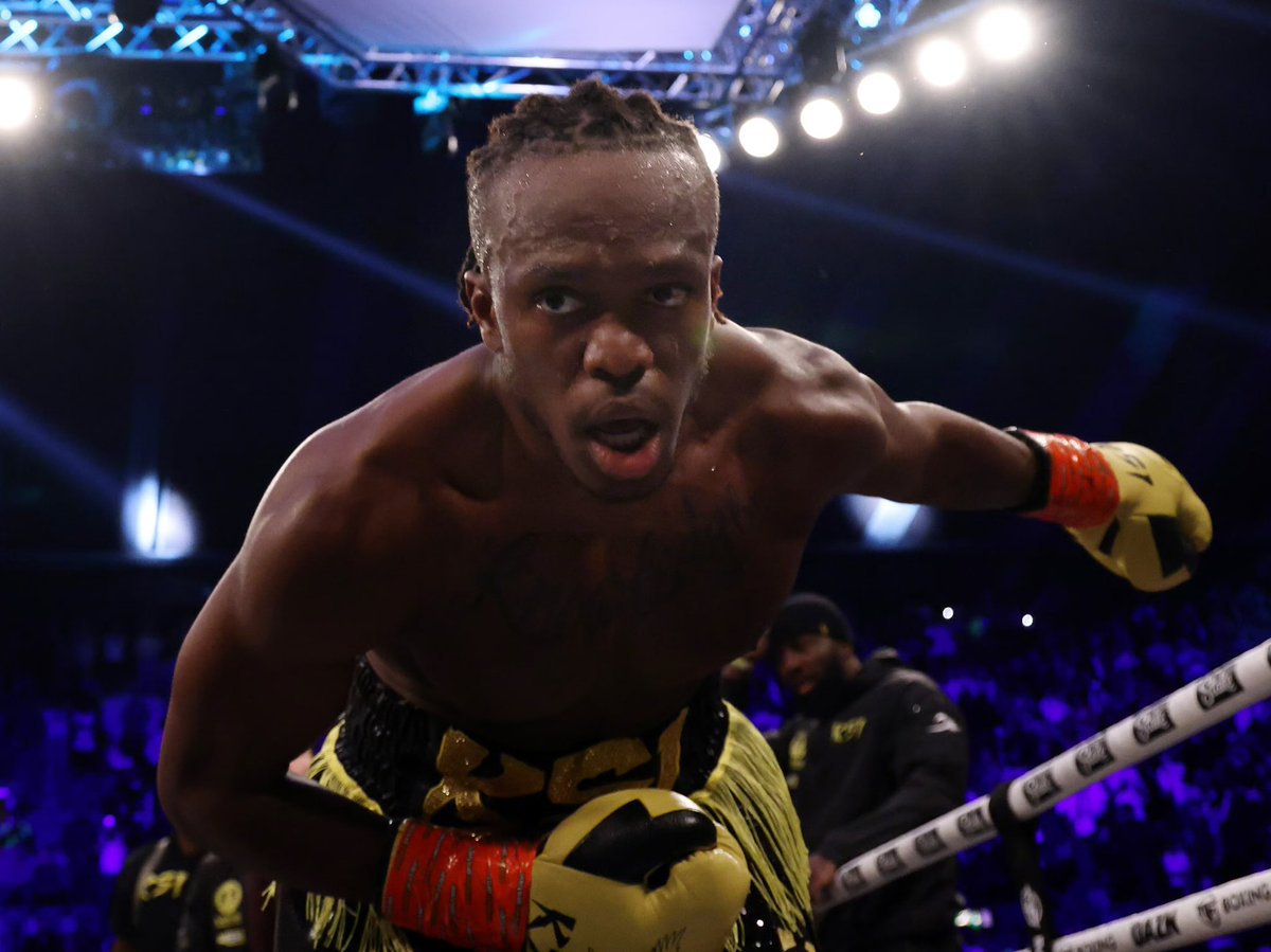 UuvwCg's tweet photo. 🚨 KSI’s Controversial KO Shakes Boxing World! 🥊🔥

🧨 KSI scored a knockout victory over Joe Fournier, but the win is under scrutiny after replays showed an accidental elbow landed in Round 2! ❌👀 Fournier’s team is appealing the result, while fans are debating if KSI should be disqualified. Meanwhile, a heated face-off with Tommy Fury post-fight is sparking rumors of a future bout! 👊⚡

#KSI #Boxing #Sideman
