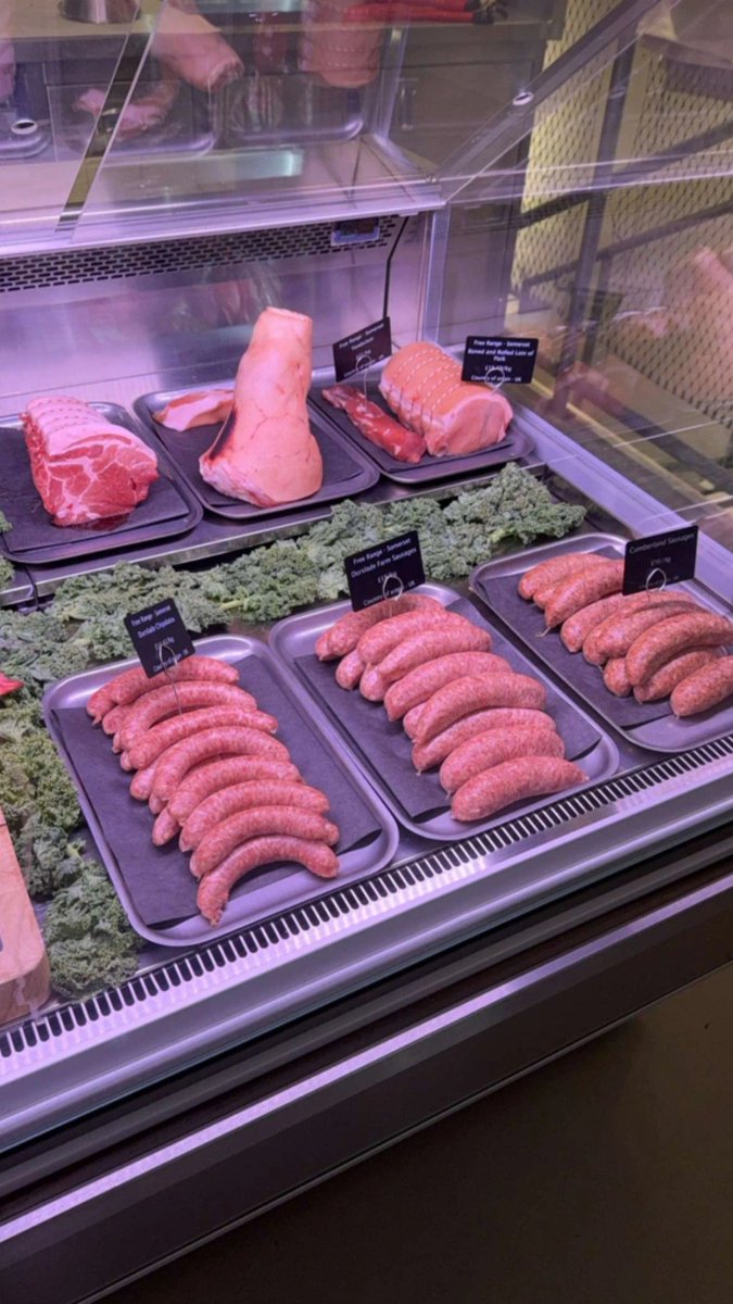 naimashah_'s tweet photo. Not your usual butcher shop… Seen anything like this before? 👀🔥 https://t.co/FIdlEgbfMp