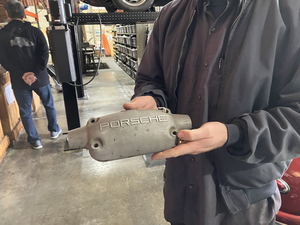 PORSCHE718RS60's tweet image. カルフォルニアから連れ帰った聖遺物を手に色々と楽しかった10日間に思いを馳せてます💫
#4CAM
#Carrera2
#PORSCHE550Spyder