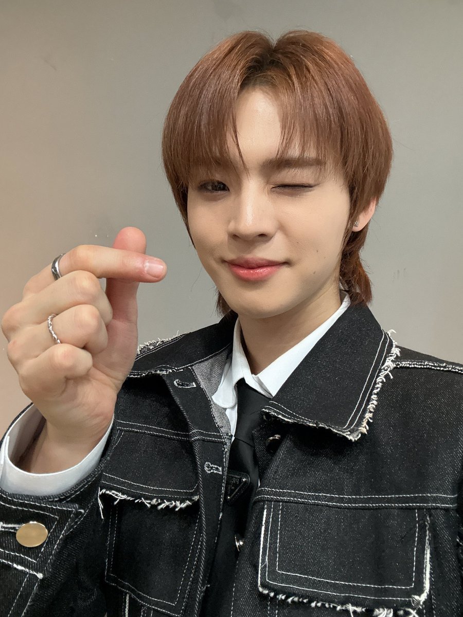 온앤오프 (ONF) tweet media