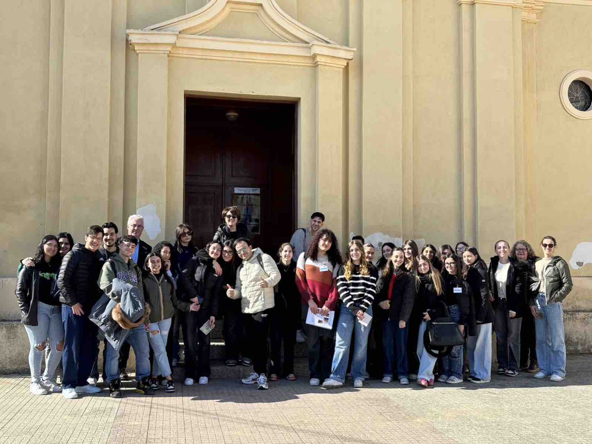 Abbiamo avuto il piacere e l’onore di accogliere un gruppo di undici studenti francesi provenienti dal liceo “Simone Veil” di Brive-la-Gaillarde, con cui una collaborazione consolidata nel tempo permette di vivere periodi di scambi e ospitalità. #iisguarascicalabretta #Erasmus