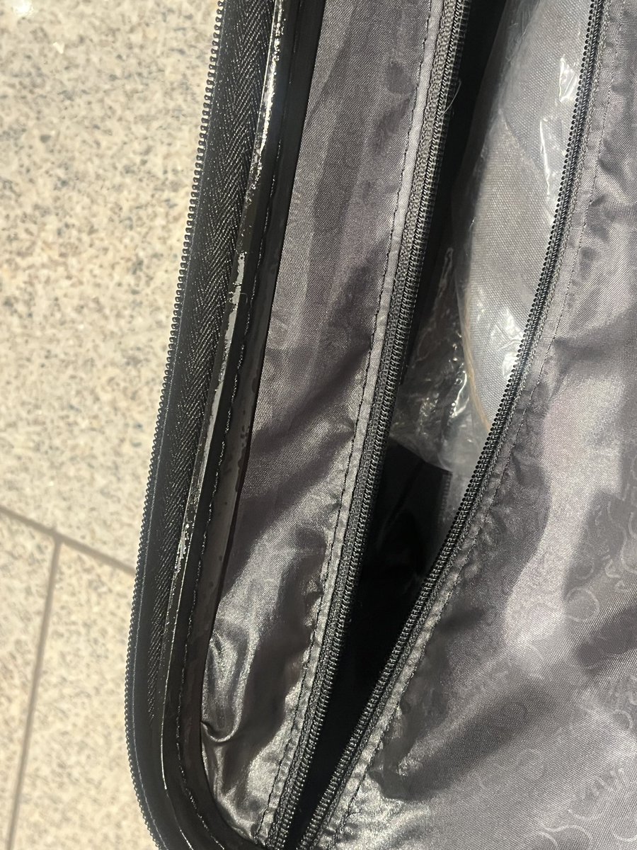 Adityamore28's tweet photo. @IndiGo6E It’s been 3 days , have not heard from anyone from @IndiGo6E . 
@DGCAIndia @AAI_Official https://t.co/mWZx3B5Uc1