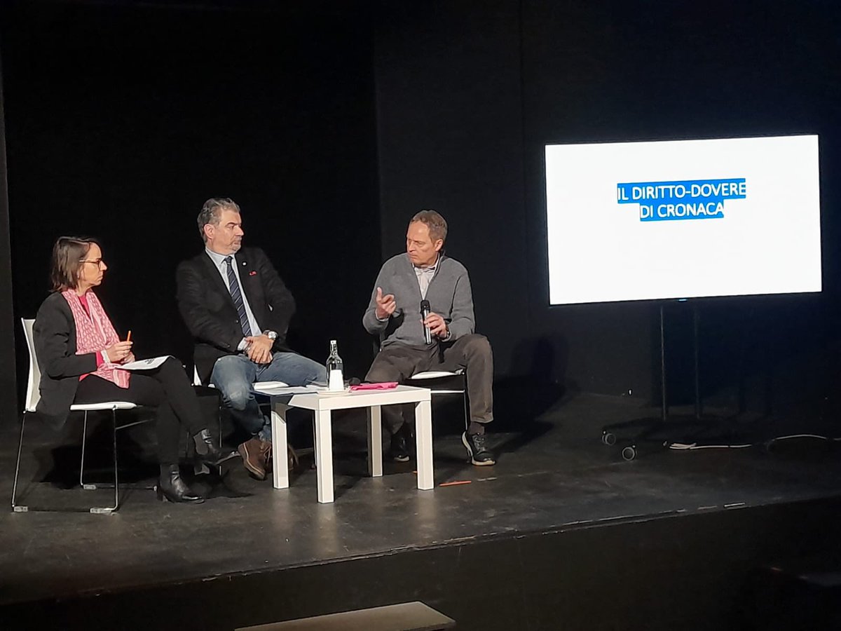 gianbor's tweet image. Sala Arsenale Sammartino, corso di formazione sul diritto dovere di cronaca con @GiampaoloMarchini @CarloBartoli @AntoniaCasini