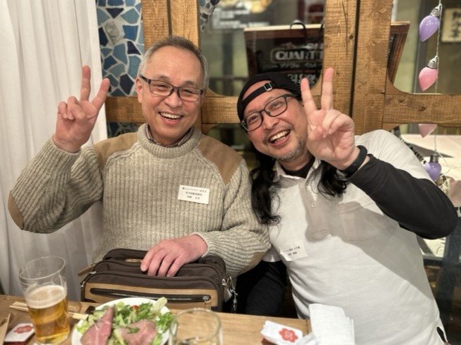 pasoban015's tweet photo. 1か月ほど前になりますが、リモートメンバーのきなっち（沖縄）とながっち（長崎）が関東に上陸しリアルでメンバー全員が揃いという 特別で忘れられない出来事がありました！
明日は結束力がより強まったぱそばんをお見せ致します！

#デジタル推進委員
#デジタルバンド https://t.co/abQOYQ8pMp
