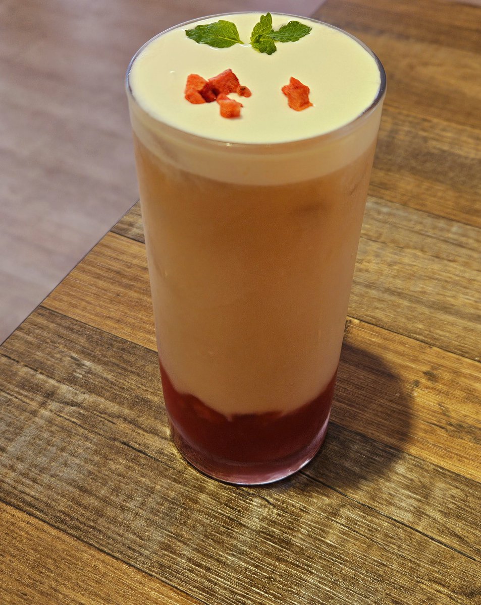 ストロベリーラテ 🍓