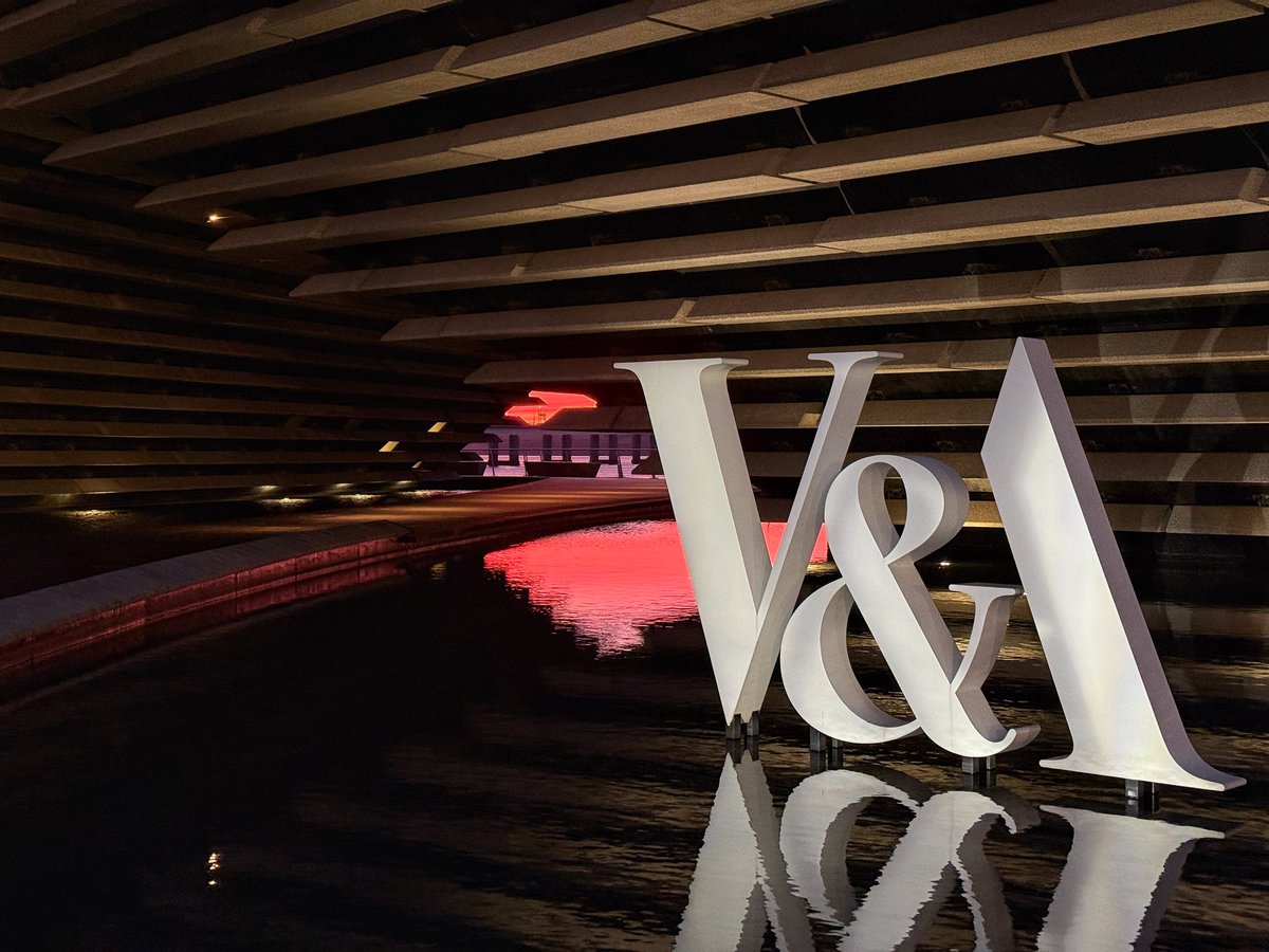 dav1dar's tweet image. Sunrise at the V&A Dundee.
#Sunrise, #VADundee, #Dundee, #iPhone16Promax