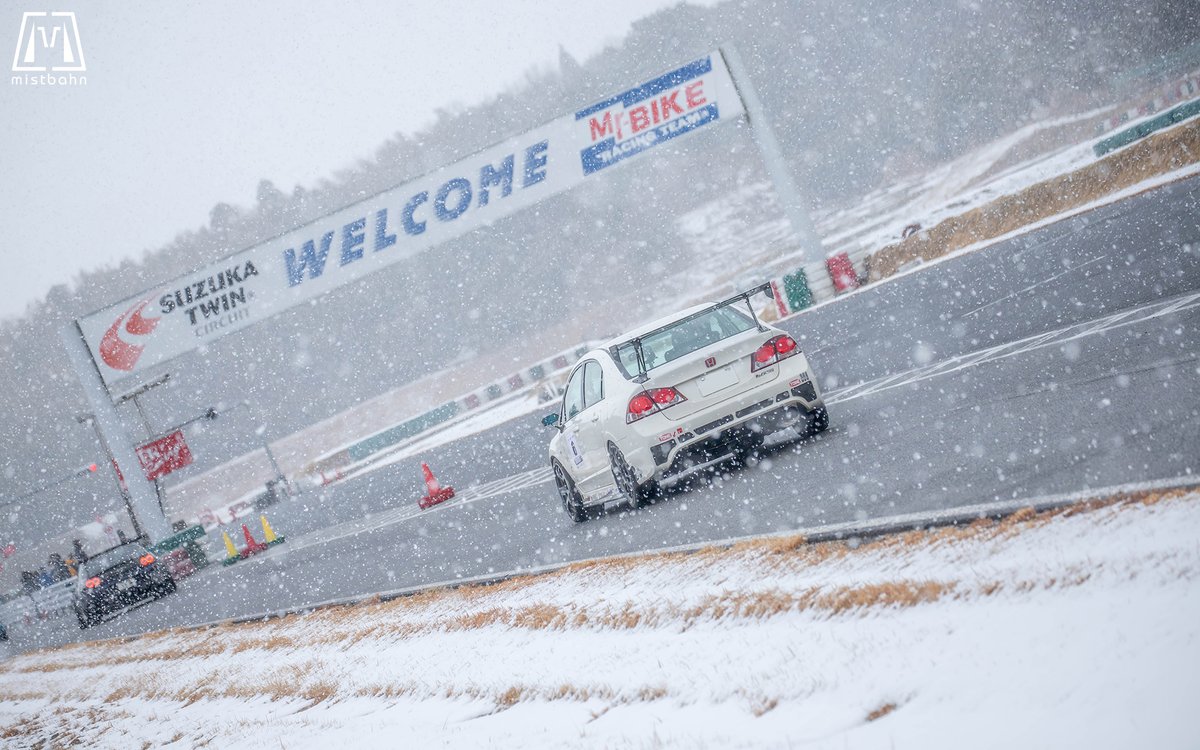 mistbahn's tweet photo. Rz-factory Honda FD2 CIVIC Type R

#HATS走行会 #HATS走行会2025 #鈴鹿ツインサーキット #HondaCivic #ホンダシビック #FD2 #RzFactory #ラズファクトリー #TimeAttack #タイムアタック https://t.co/NUcZBTH0FC