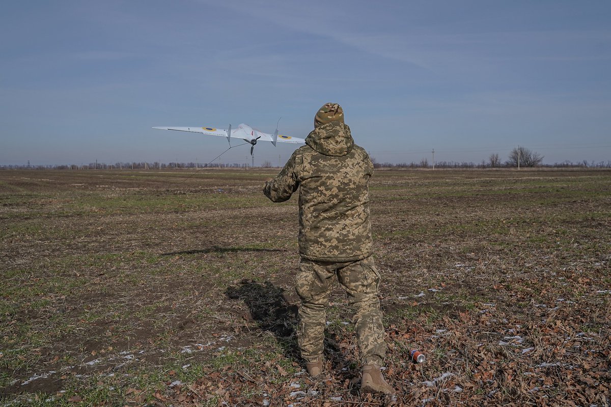 The 3rd Battalion “Brodyagi” of the 411th separate regiment of unmanned systems “Yastruby” in the Pokrovsk direction conducts reconnaissance and adjusts artillery fire with the help of the unmanned aerial vehicle complex “Furia”.
February 2025, Donetsk region, Ukraine