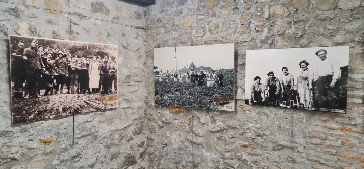 Emakumeak 1931-1939 argazki erakusketa: Argazkiekin emakumeak protagonista eta inguruko argazki batzuk aurkeztu ditugu: baserri lanetan (Aizmendi Torren,Arrixan), faxistentzat zereginetan Mandiolan,  Saturraranen errepresaliatuak, sindikatuetan  afiliatuak labur.eus/Xr1uY