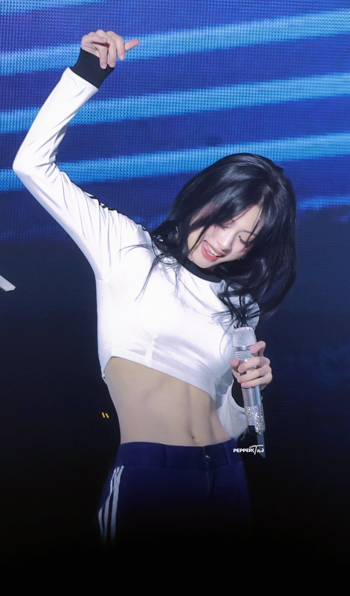 baemoniedle's tweet photo. 어디에서도 정아�� 복근이 계속보임 https://t.co/NS2jDvO46m