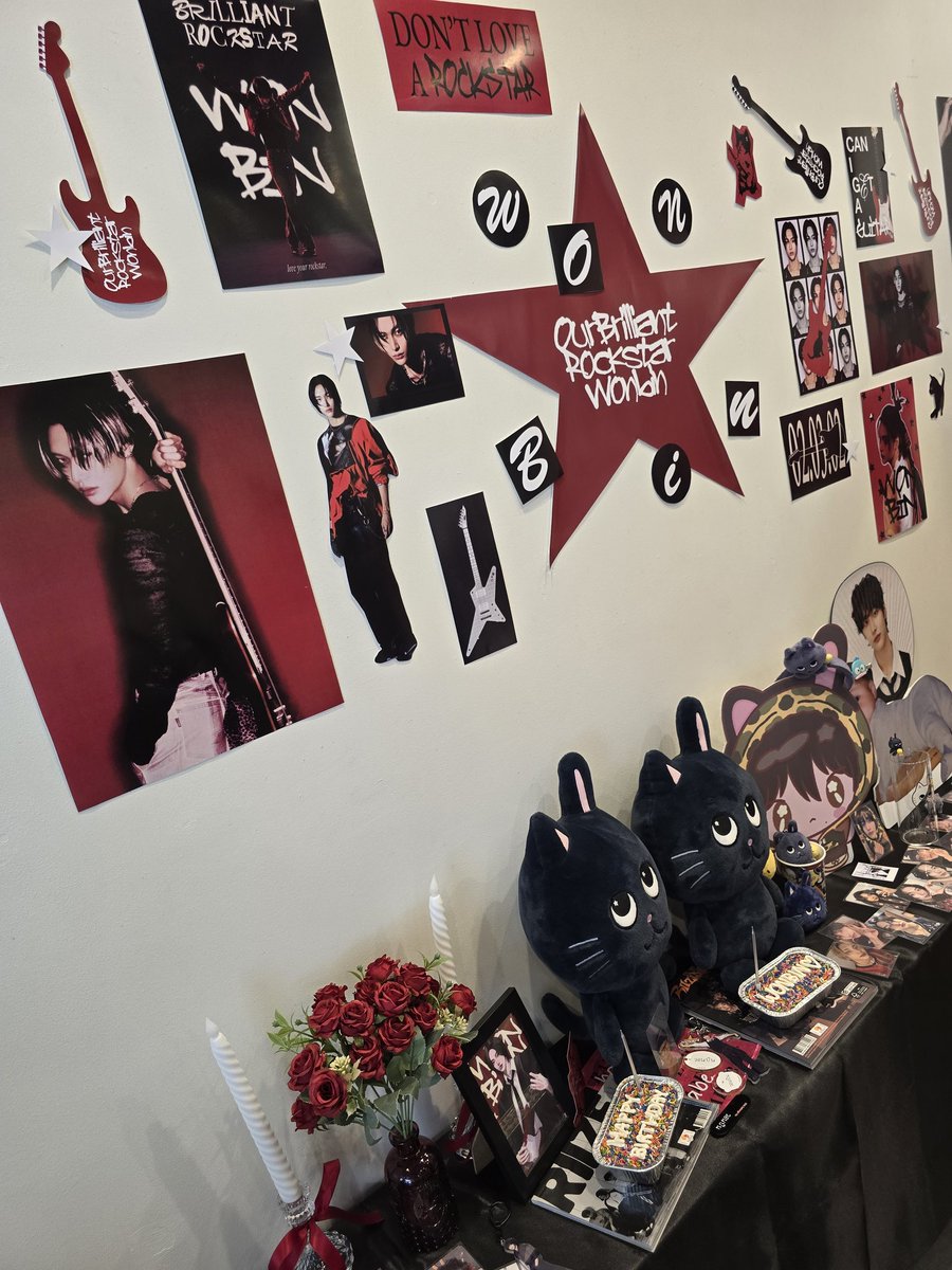 yeonilinax's tweet image. ❤️🖤🎸 #OurBrilliantRockstarWonbin