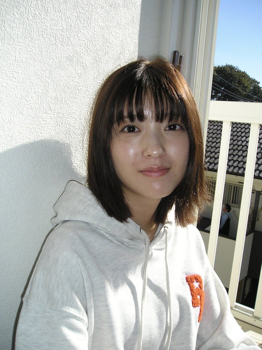 尾碕に「この写真、生々しいからいい感じに加工してください！」と