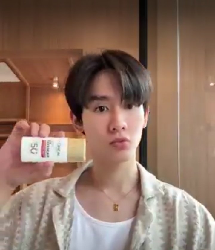 PoRnNaPa_5225's tweet photo. เหมาคนขายพร้อมผลิตภัณฑ์🍅🍅🍅
ทากันแดด แล้วไปคาเฟ่กัน~ ปกป้องผิวจากรังสียูวี ด้วย L'Oreal Paris UV Defender Invisible Resist SPF50+ PA++++ กันแดดล่องหน ปกป้องผิวสูงสุดด้วยพลัง X3 กันน้ำ กันเหงื่อ
TikTok : _kasibook
#kasibook @kasibook
#LOrealParisTH #UVDefender #skincar https://t.co/YaIBHngDQ9