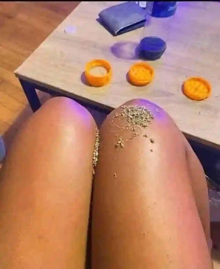 WillyBackwoods_'s tweet photo. The only time a man will tell you not to open your legs😂 https://t.co/4C9Dd2RZ4A