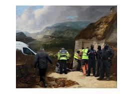 Trickstersworld's tweet photo. Adam - SpiceBag - Doyle came to public attention because of this (controversial?) depiction of a Famine-era eviction being carried out by modern day private security and our own Garda.
But his latest work outside of the @EchoChambersPod hasn’t made headlines. Why not?
A thread 🧵 https://t.co/7YZVMyeq8a
