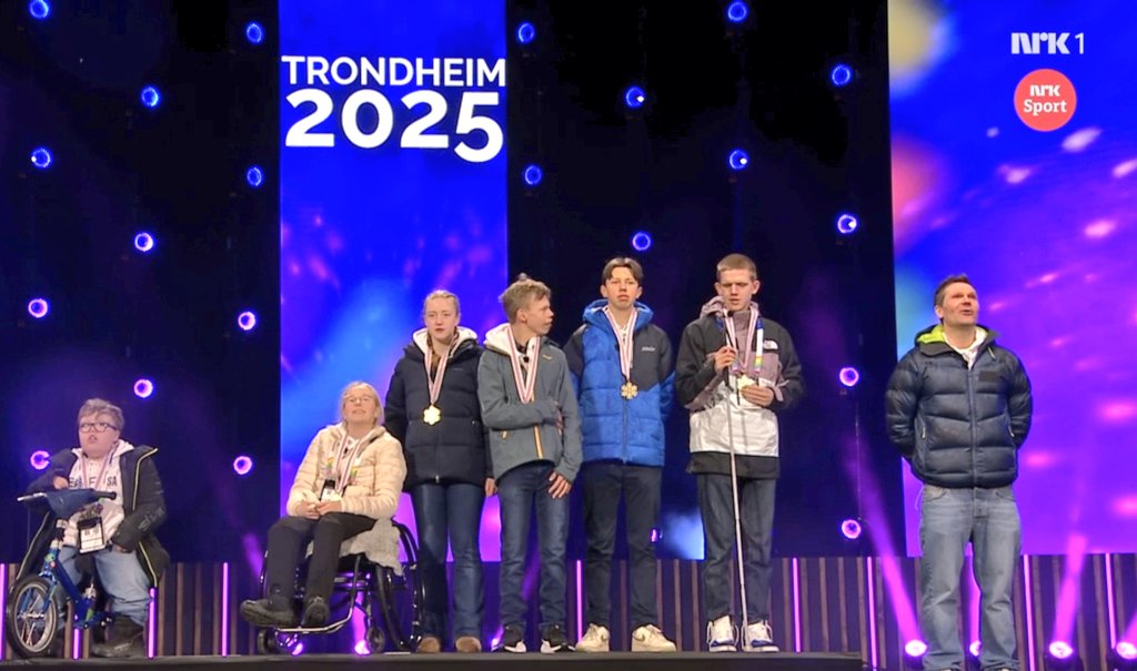 Omtrent samtidig som at verdens mektigste mann satt og bølla med en president som kjemper en desperat krig på sitt tredje år så tok tusenvis av nordmenn av seg lua og hylla en gjeng som har bevist hva man kan få til om man er raus, inkluderende, tålmodig og forståelsesfull!