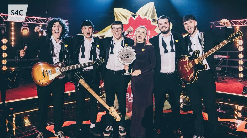 PLANED_Cymru's tweet image. 🏴󠁧󠁢󠁷󠁬󠁳󠁿 🌼 Dydd Gwyl Dewi Hapus 🌼 🏴󠁧󠁢󠁷󠁬󠁳󠁿 
🏴󠁧󠁢󠁷󠁬󠁳󠁿 🌼 Happy St David’s Day  🌼 🏴󠁧󠁢󠁷󠁬󠁳󠁿 

Llongyfarchiadau / Congratulations also to #DrosDro who won #CanIGymru 2025 with their song Troseddwr yr Awr - featuring our own team member Celt Scourfield on keyboards 🎹 👏🏻
#CiG2025 #PLANED #GrymusoCymunedau